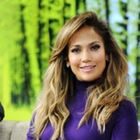 Jennifer Lopez Very Close to Signing Deal with American Idol