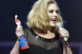 Adele's speech cut off at BRIT Awards, gives the middle finger gesture to cameras