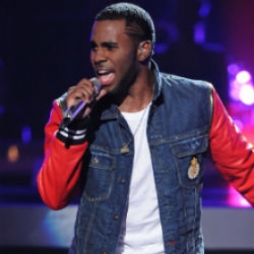 Jason Derulo Debuts new single Undefeated on the American Idol stage