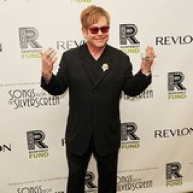 Elton John eager to play after appendix operation