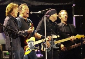 Bruce Springsteen and Paul McCartney performed together at Hyde Park festival