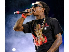 Lil Wayne's new single 6'7" feat Cory Gunz