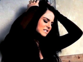 JoJo revealed a video teaser of 'Disaster' and talks about dates