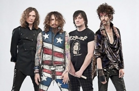 The Darkness debut second track Everybody Have A Good Time off upcoming album Hot Cakes