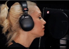 No Doubt shares new song Push and Shove through a video from the studio sessions