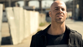 Watch Daughtry's new clip Outta My Head which develops a hunting tale