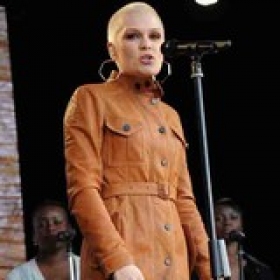 Jessie J quits drinking alcohol