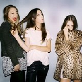 Haim Reveals New Single 'The Wire'