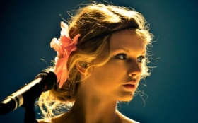 Video premiere: Taylor Swift 'Mean'