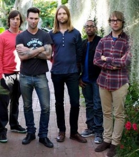 Watch now Maroon 5's video premiere for Daylight