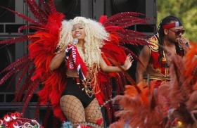 Nicki Minaj parties at the carnival in her video Pound The Alarm