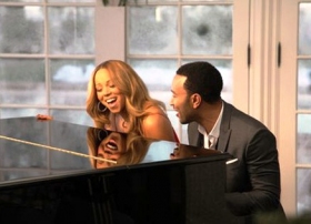 Mariah's holiday song 'When Christmas Comes' ft John Legend arrived in full!