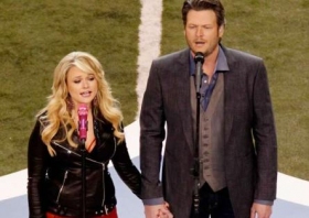 Watch Kelly Clarkson's performing National Anthem at Super Bowl XLVI