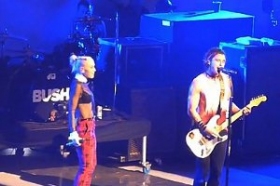 Gwen Stefani and husband Gavin Rossdale perform Glycerine live