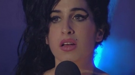 Watch Amy Winehouse's live performance on Other Voices 'Love Is A Losing Game'