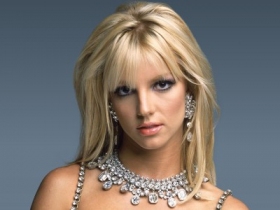 Britney Spears' 'Hold It Against Me' full single released