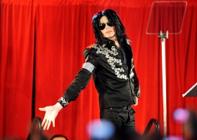 Michael Jackson ft Akon 'Hold My Hand' video leaked