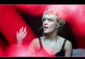 Carrie Underwood is sexy, classy and nerd in her video 'Good Girl'