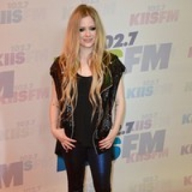 She Has A Great Loads Of Fun Planning Her Wedding Said Lavigne Avril