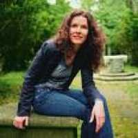 Edie Brickell